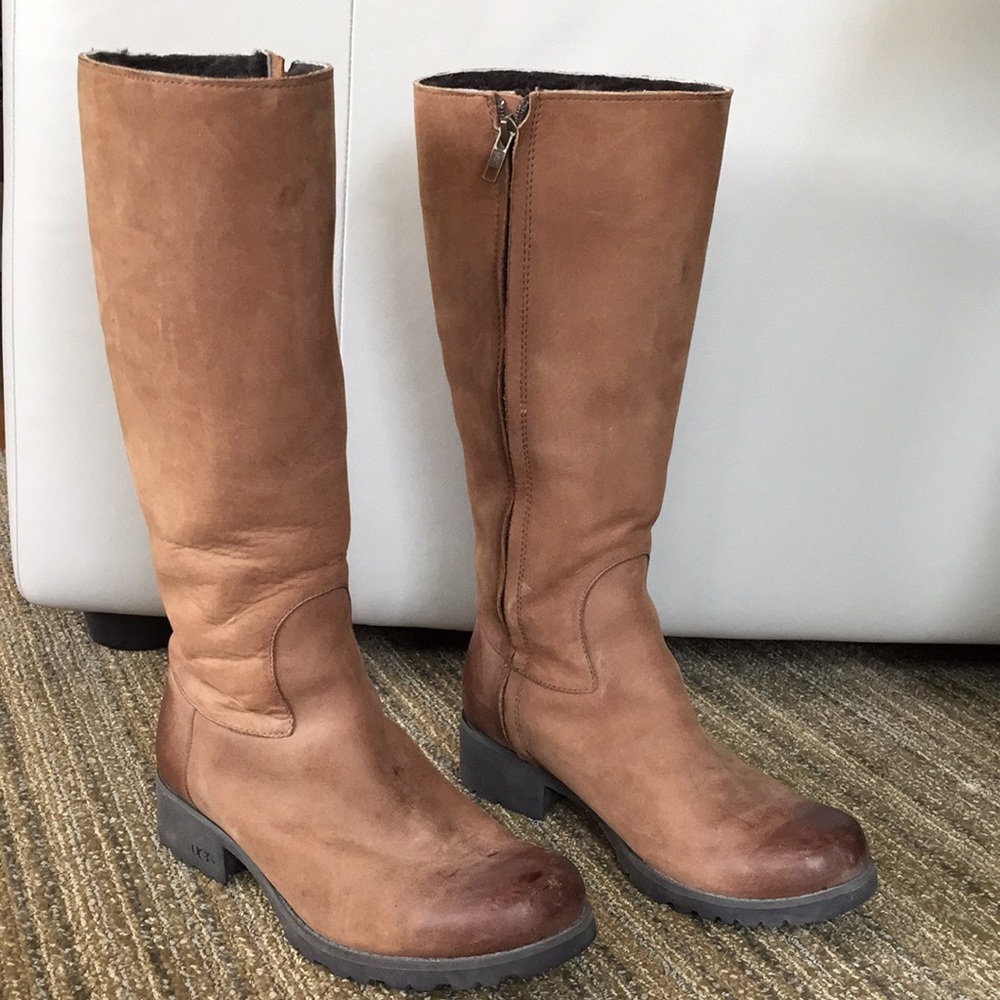 Brown Ugg side zip boots